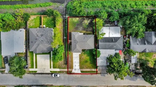5041 Southwind ST, Houston, TX 77033