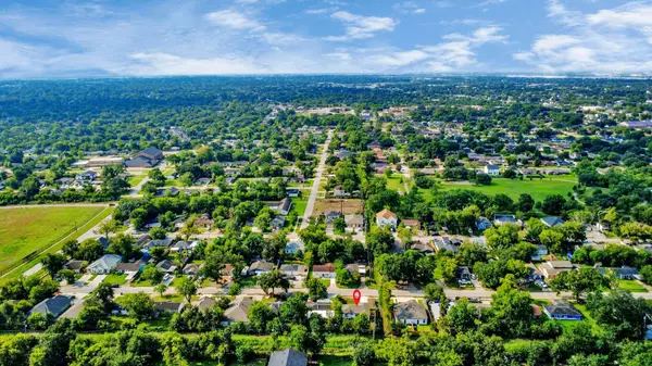 5041 Southwind ST, Houston, TX 77033