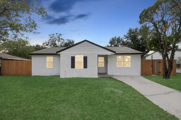 4842 Larkspur ST, Houston, TX 77033