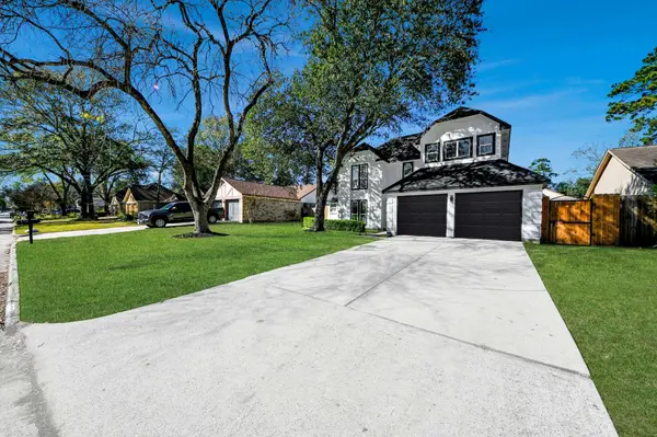 2715 Rolling Glen DR, Spring, TX 77373