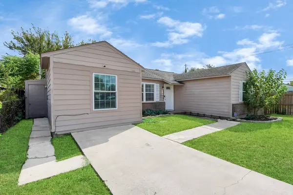 10209 Cathedral DR, Houston, TX 77051