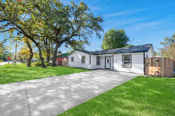 10507 Royal Oaks DR, Houston, TX 77016