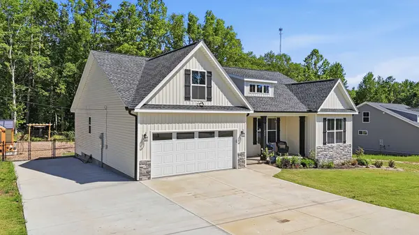 225 Patch Dr, Spartanburg, SC 29302-3058