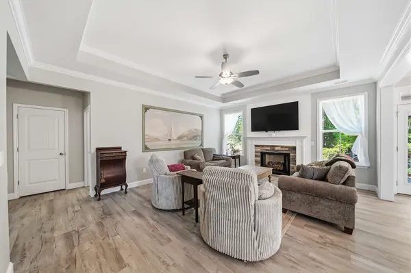 225 Patch Dr, Spartanburg, SC 29302-3058