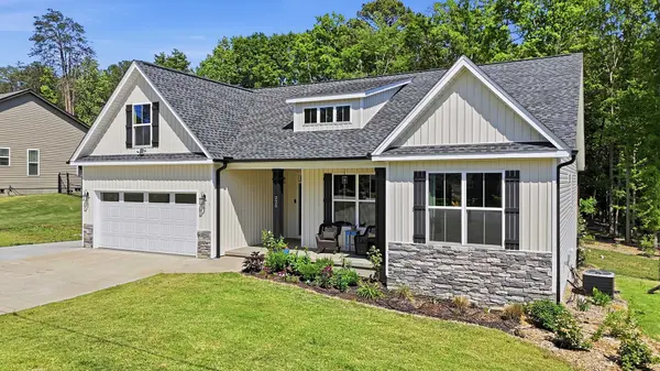 225 Patch Dr, Spartanburg, SC 29302-3058