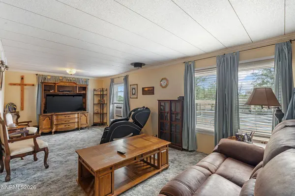 3701 Ardmore, Silver Springs, NV 89429