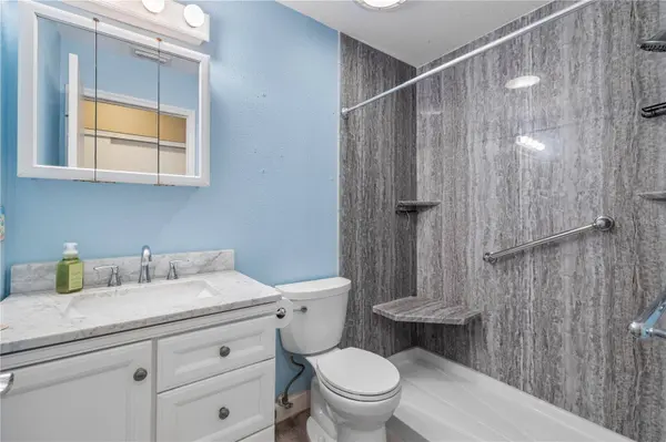 914 CARLTON RD, Tarpon Springs, FL 34689