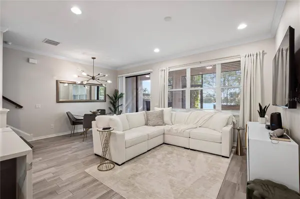 9208 FOX SPARROW RD, Tampa, FL 33626