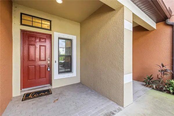9208 FOX SPARROW RD, Tampa, FL 33626