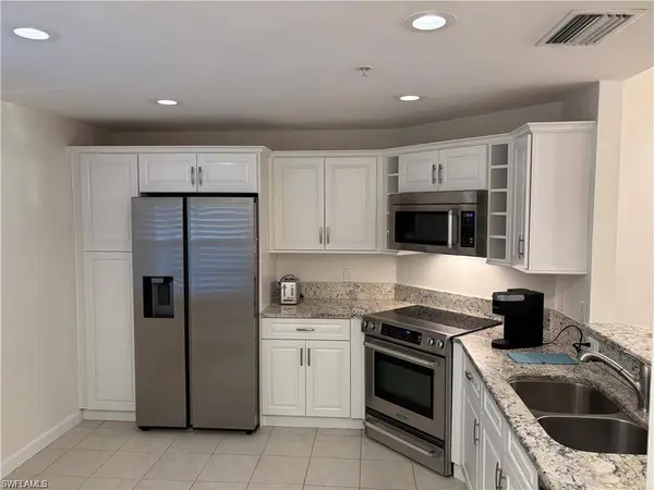 3035 Horizon LN #2203, Naples, FL 34109