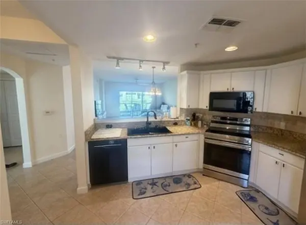 3013 Driftwood WAY #2905, Naples, FL 34109