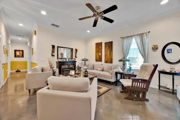 3193 WHISPERING TRAILS AVE, Winter Haven, FL 33884