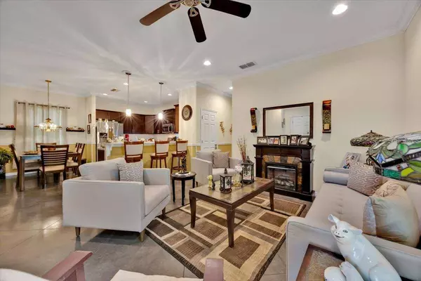 3193 WHISPERING TRAILS AVE, Winter Haven, FL 33884