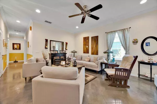 3193 WHISPERING TRAILS AVE, Winter Haven, FL 33884