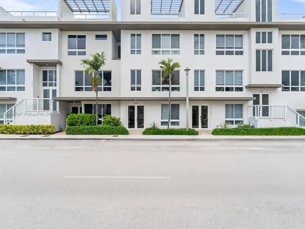 10509 NW 66th St, Doral, FL 33178