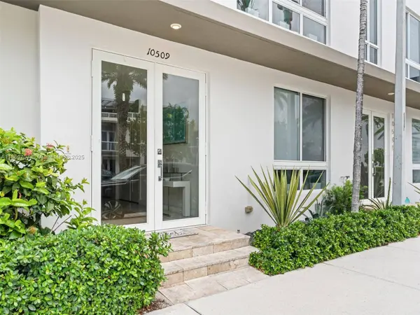 10509 NW 66th St, Doral, FL 33178