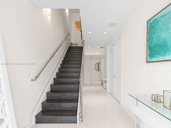 10509 NW 66th St, Doral, FL 33178