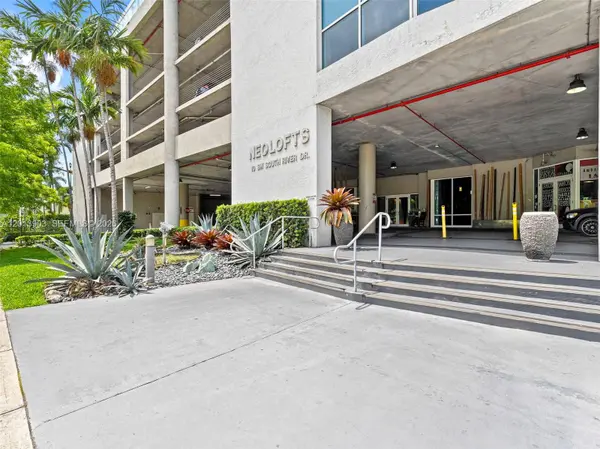 10 SW South River Dr #1506, Miami, FL 33130