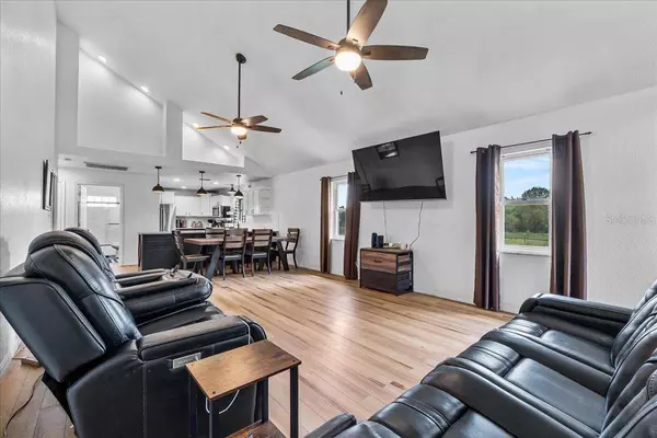 1958 BERKLEY RD, Auburndale, FL 33823