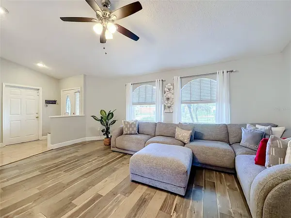 218 GLENRIDGE LOOP N, Lakeland, FL 33809