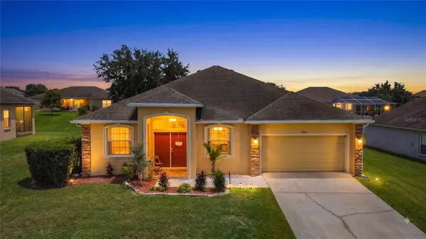 8230 WOODVINE CIR, Lakeland, FL 33810