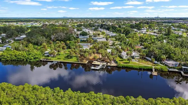 102 TROUVE LN, Ruskin, FL 33570