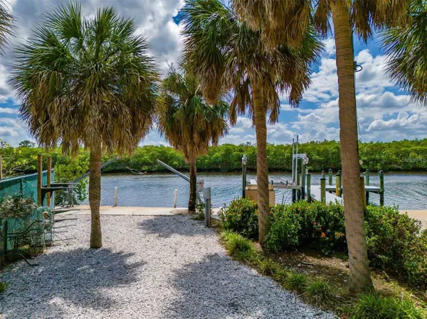 102 TROUVE LN, Ruskin, FL 33570