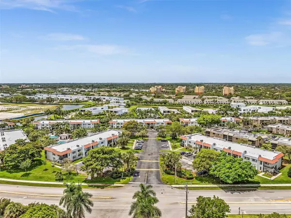 300 Racquet Club Rd #206, Weston, FL 33326