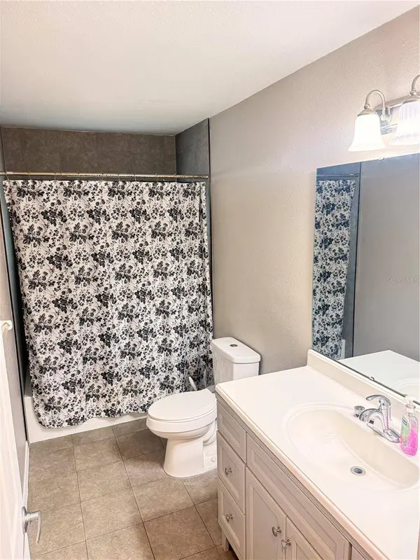 1016 GREENWOOD AVE, Orange City, FL 32763