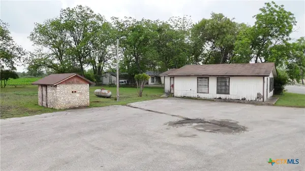 11722 Fischer RD #2, Von Ormy, TX 78073