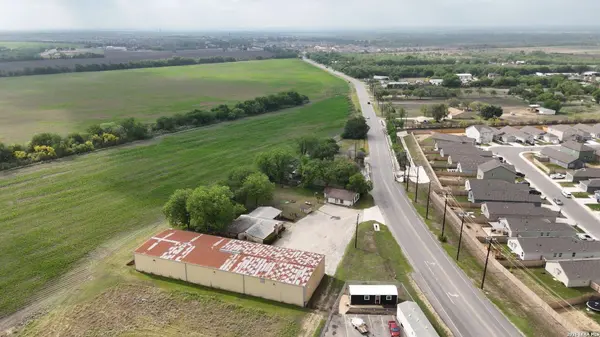 11722 Fischer, Von Ormy, TX 78073