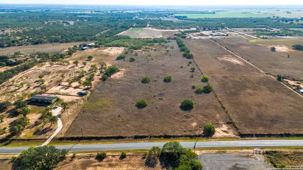 FM 472, Bigfoot, TX 78005