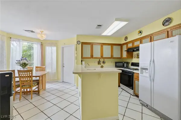 2837 Du Barry Manor LN, Las Vegas, NV 89108