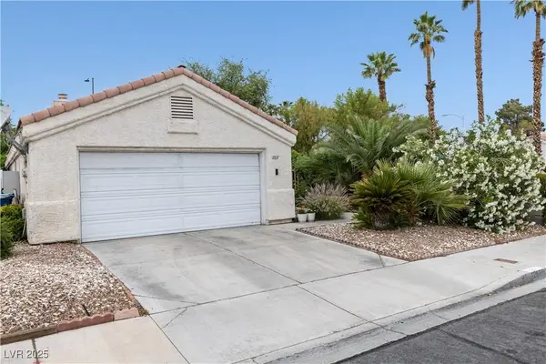 2837 Du Barry Manor LN, Las Vegas, NV 89108