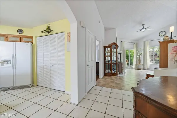 2837 Du Barry Manor LN, Las Vegas, NV 89108