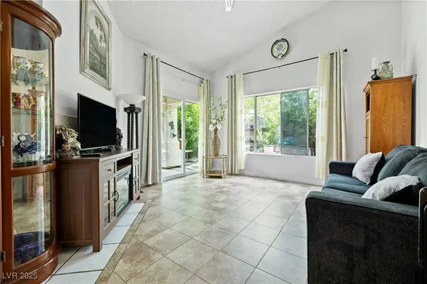 2837 Du Barry Manor LN, Las Vegas, NV 89108