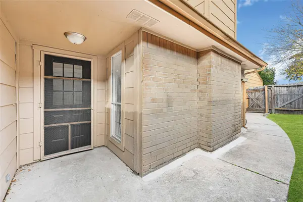 4202 Boone RD, Houston, TX 77072