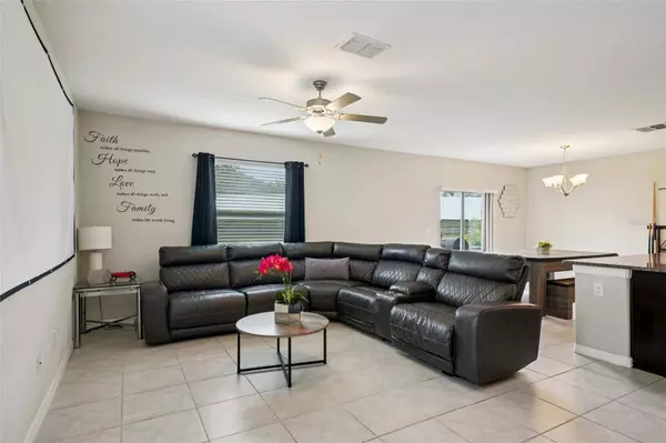 14460 ENGLISH LAVENDER DR, Wimauma, FL 33598