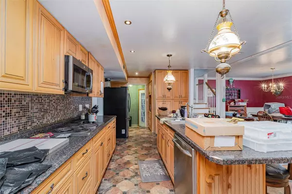 1838 GLENWOOD ST NE, Palm Bay, FL 32907