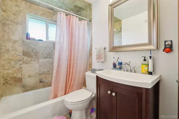 12734 Anhawa AVE, Longmont, CO 80503