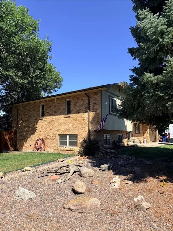 327 Maple DR