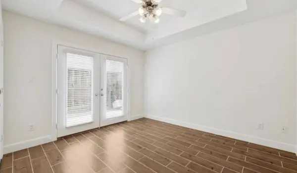 650 Westcross ST #3, Houston, TX 77018