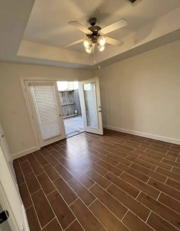 650 Westcross ST #3, Houston, TX 77018