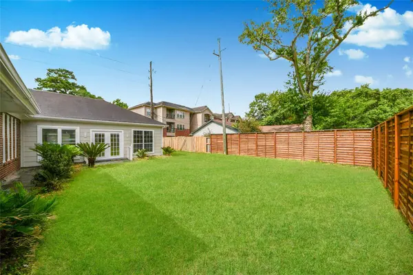 15719 Baytree Dr, Houston, TX 77070