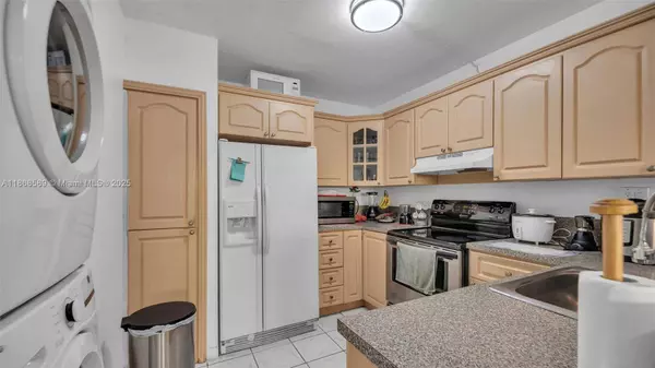 15480 SW 82nd Ln #218, Miami, FL 33193