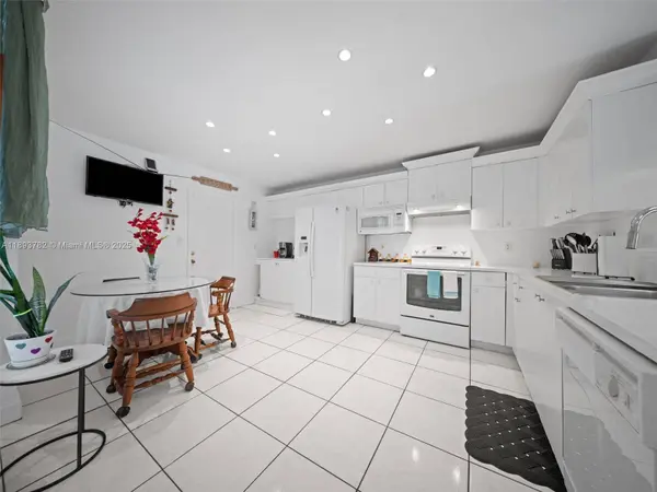 7486 SW 162nd Ct, Miami, FL 33193