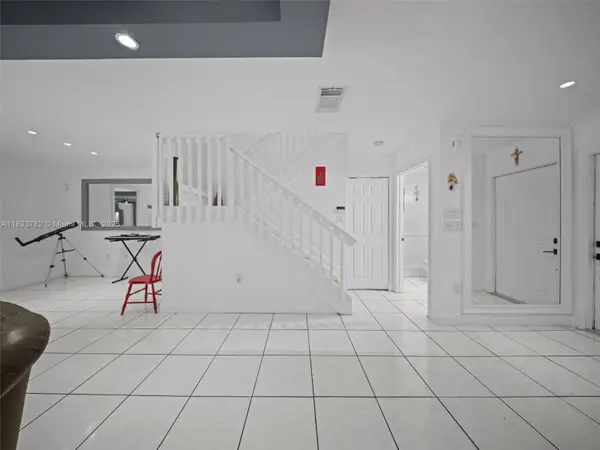 7486 SW 162nd Ct, Miami, FL 33193