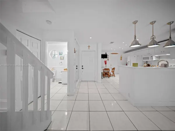 7486 SW 162nd Ct, Miami, FL 33193