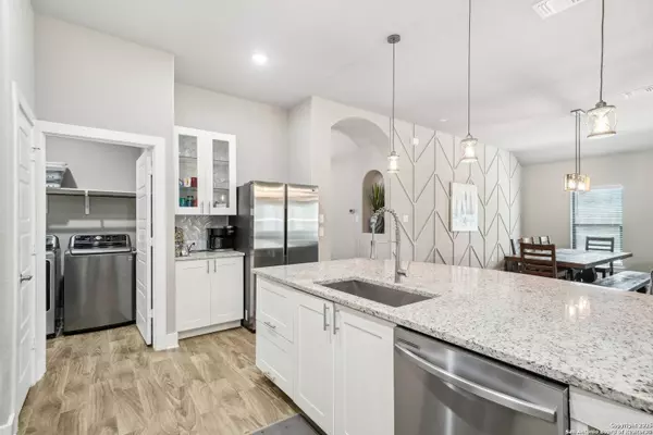 394 Cliffview, Canyon Lake, TX 78133