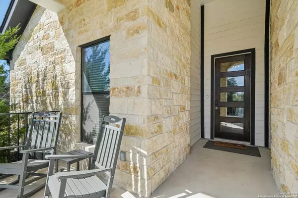 394 Cliffview, Canyon Lake, TX 78133